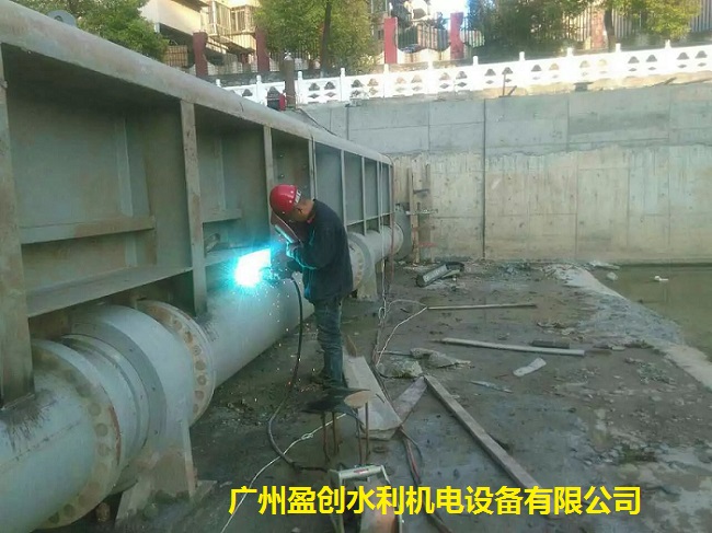 闸门安装